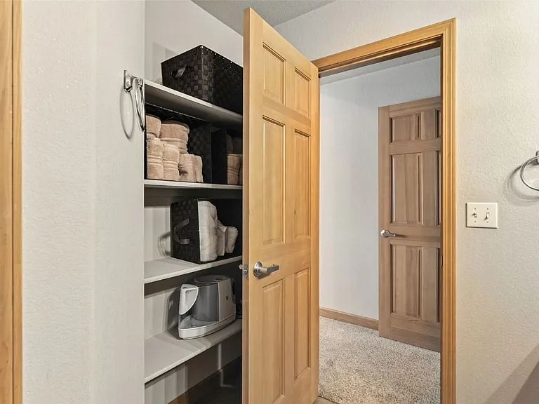 720 Lakepoint Dr — Photo 30