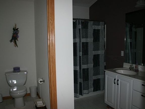 Master bath suite