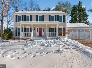 6125 Sandstone Ct, Clifton, VA 20124