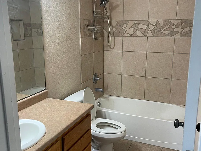 1515 Bradley Ct — Photo 11