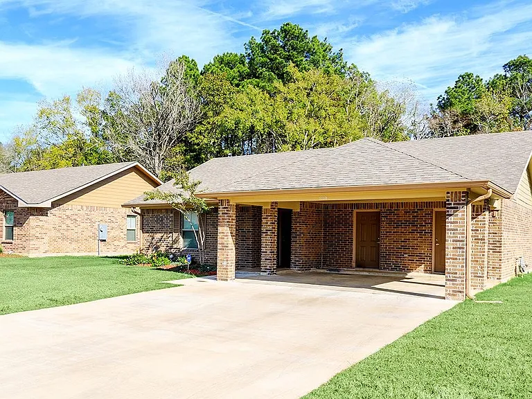 1010 Lavender Dr #1010 — Photo 3