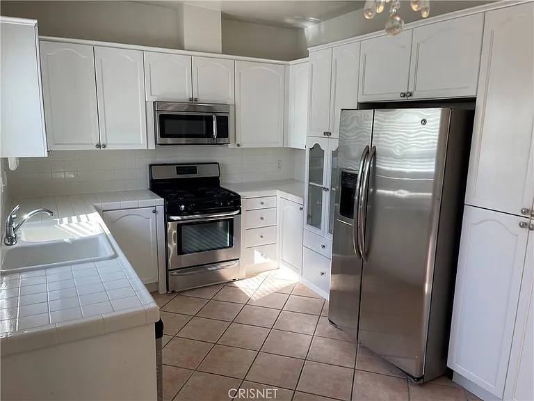 10630 Moorpark St #104 — Photo 29