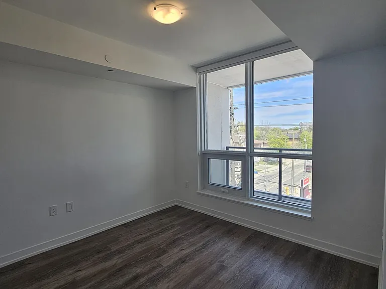 556 Marlee Ave #421 — Photo 12