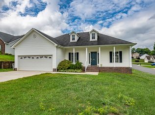 701 Peregrine Ct, Gastonia, NC 28056