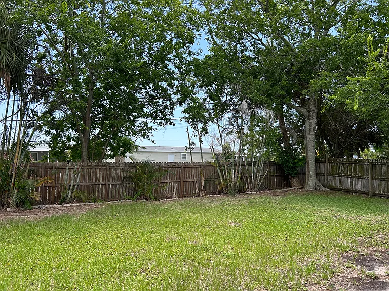 360 Glen Haven Dr — Photo 16