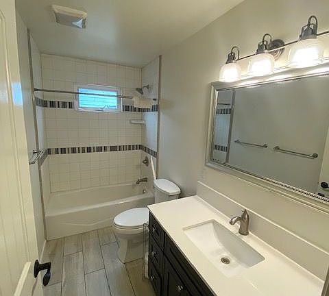 5th image of 791 Bowles St