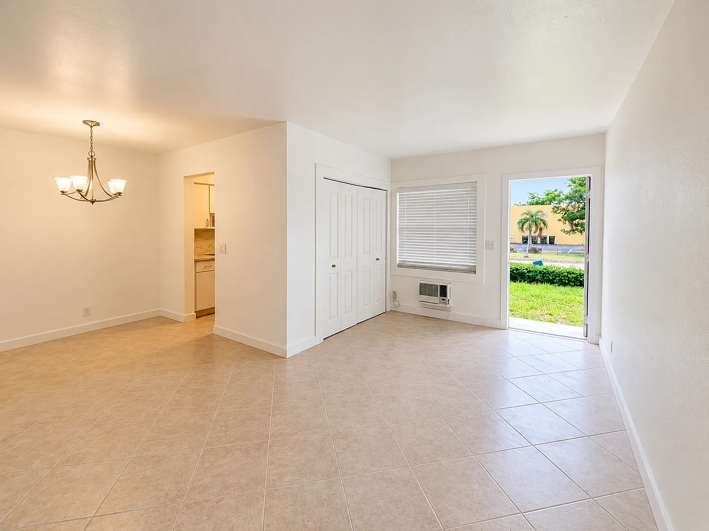 1 bed, 900 sqft, $1,675 — Photo 2