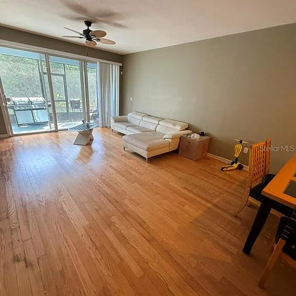 3069 Ashland Ln N — Photo 7
