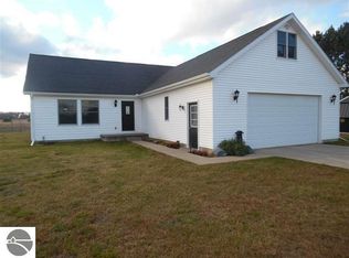 1270 S 37th Rd, Cadillac, MI 49601