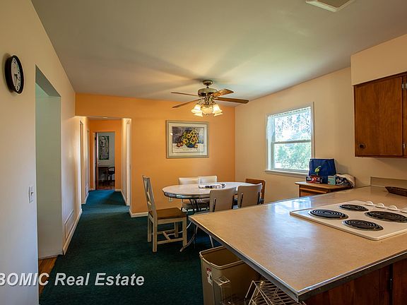 2nd image of 3825 Egan St