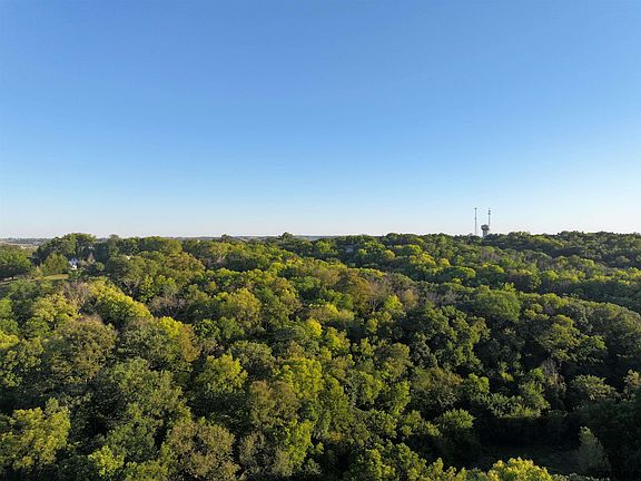 5th image of Eagle Ridge Dr