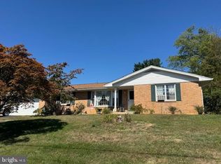 360 Holiday Ln, Lewistown, PA 17044