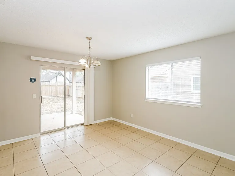 19523 Elmtree Estates Dr — Photo 6