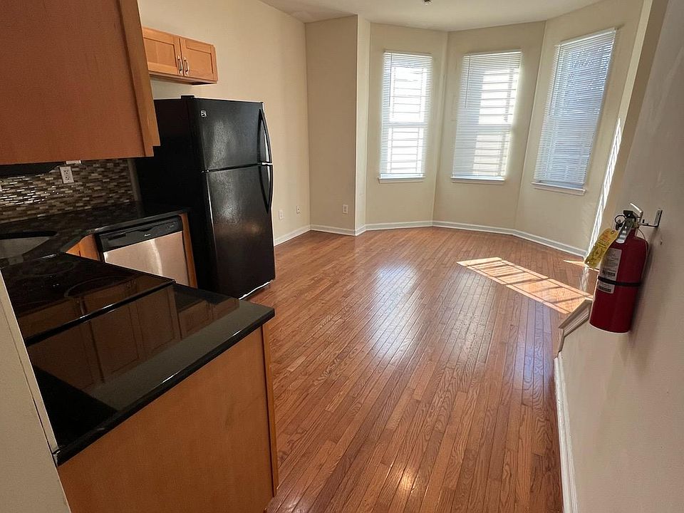 1st image of 2231 N Park Ave #2