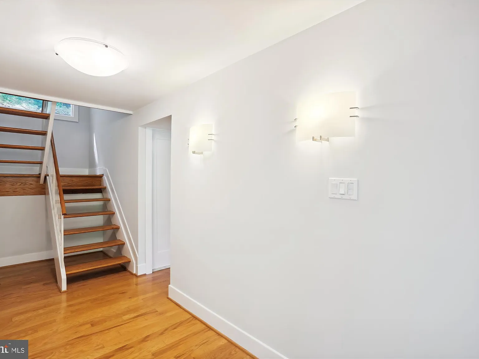4 bed, 468 sqft, $4,975 — Photo 4