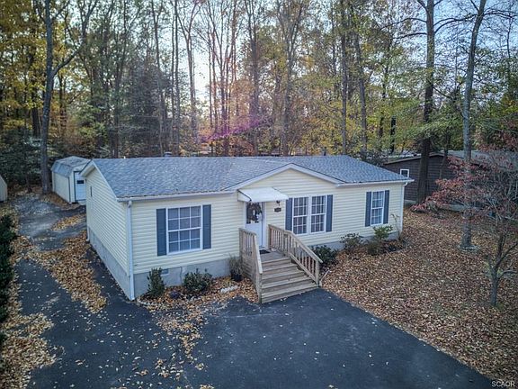 5th image of 138 White Pine Dr