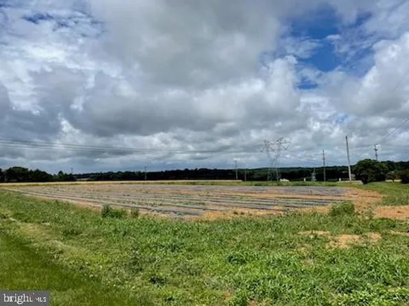 300 Old Limestone Rd, Parkesburg, PA 19365