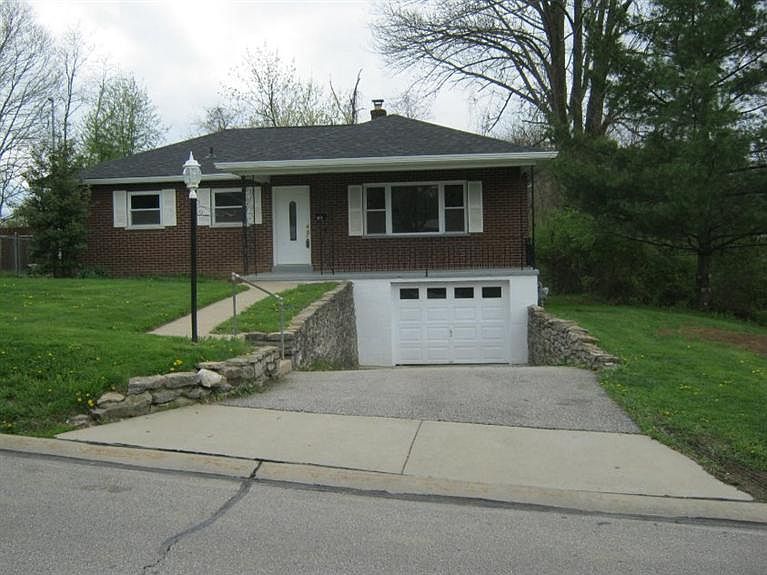 1st image of 11 Scott Dr