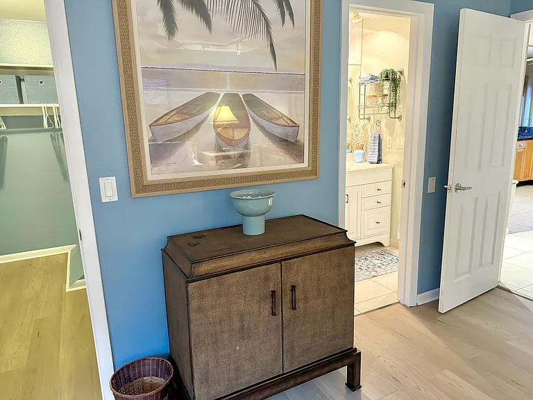 Boutique Art Galleries nearby!