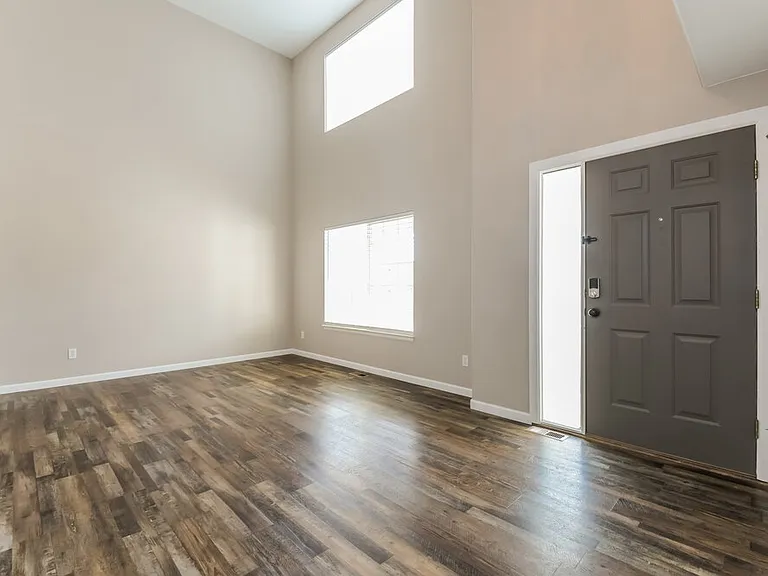 13922 Hudson Way — Photo 6