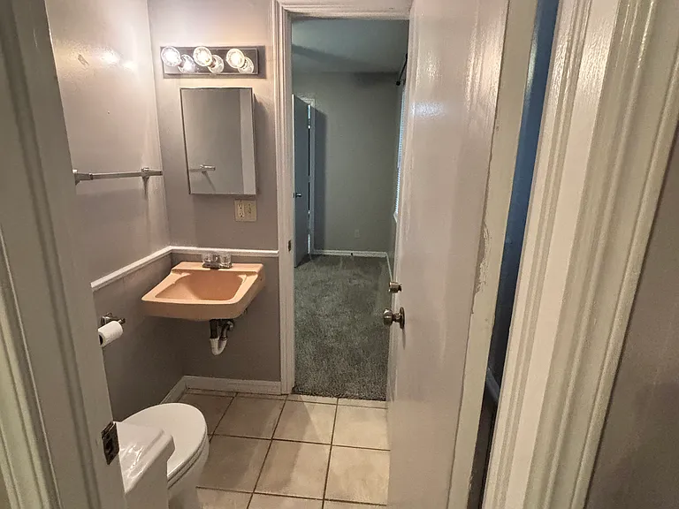 115 Utah Ave — Photo 2