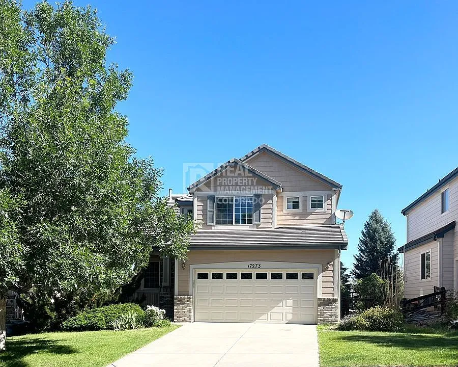 17273 E Lake Dr