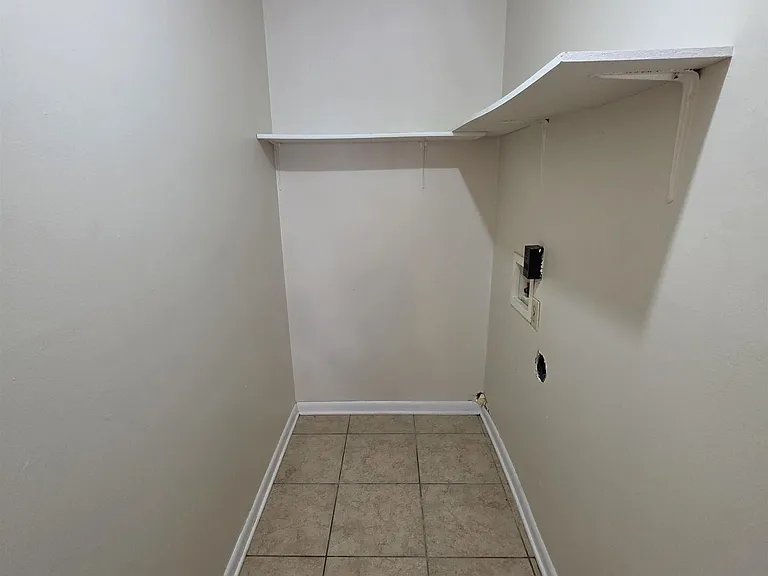 5 Clint Ct #B — Photo 11