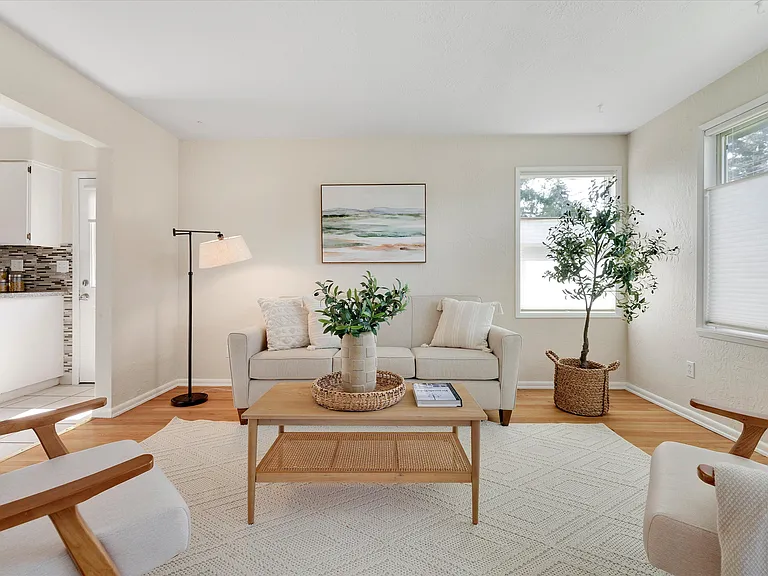 1244 NE 118th Ave — Photo 5