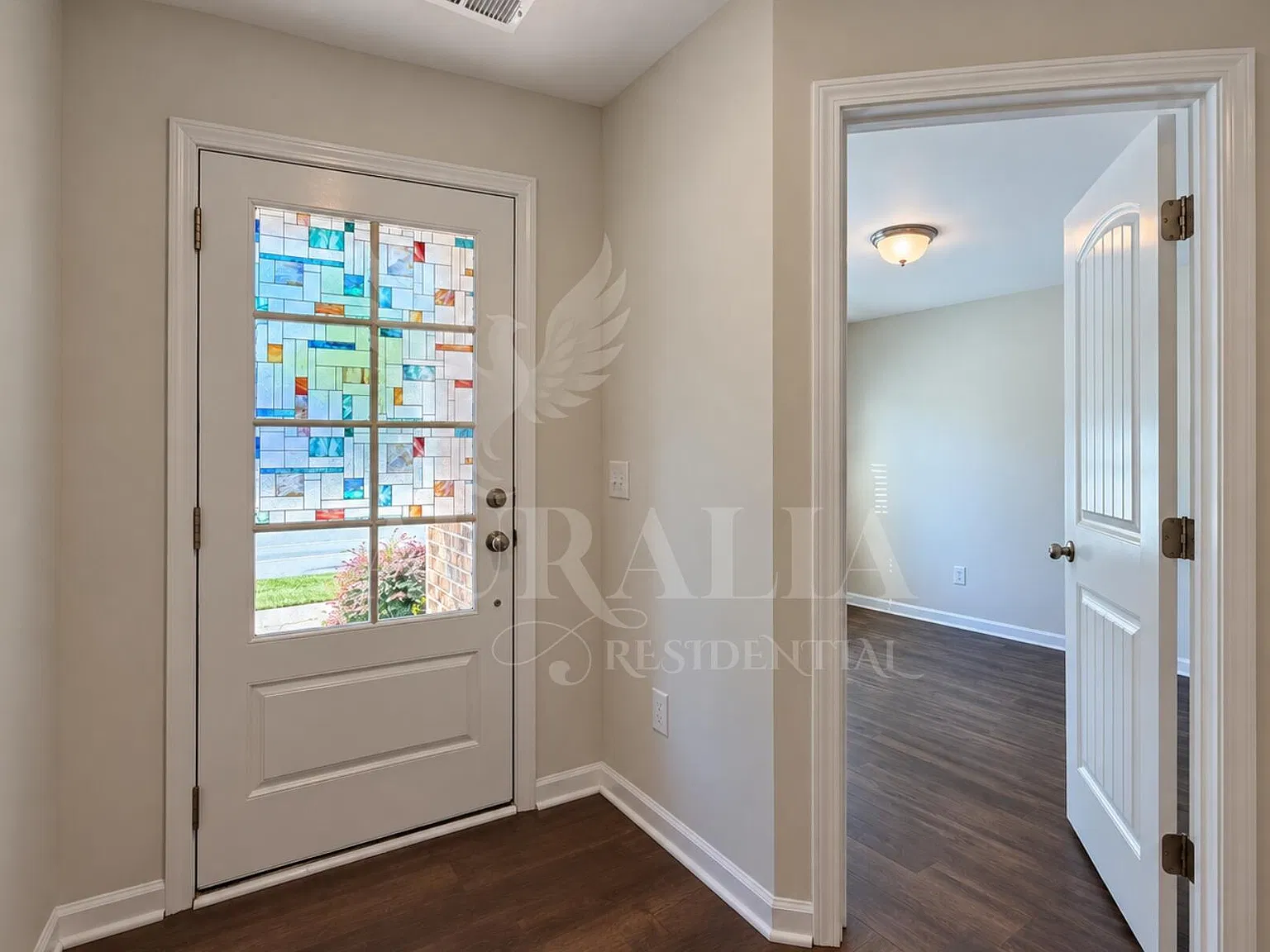3 bed, 2.5 bath, 1721 sqft, $2,000 — Photo 4