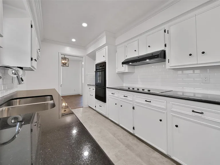 9411 Roos Rd — Photo 19