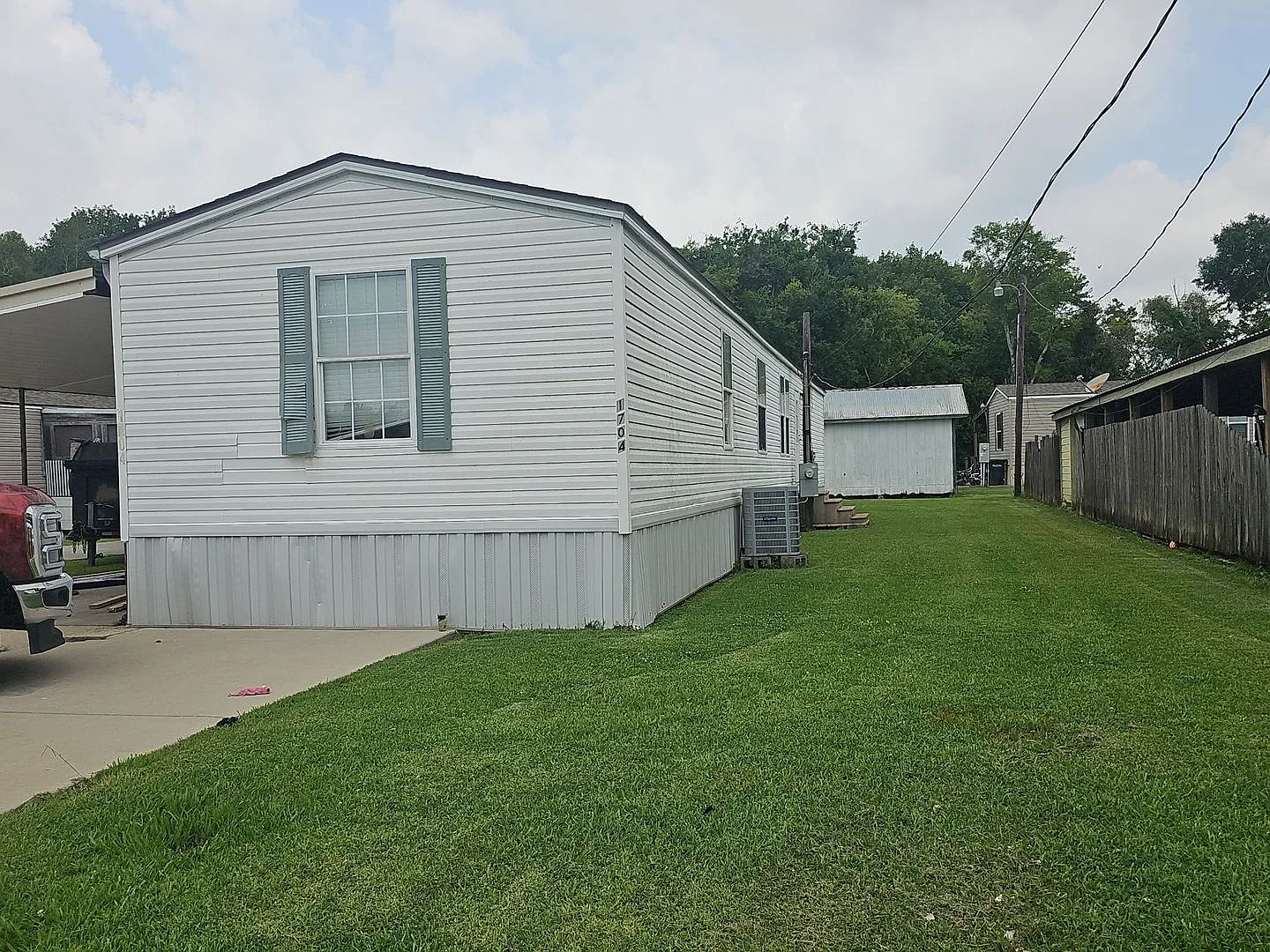 3 Bedroom Trailer in New Iberia — Photo 2