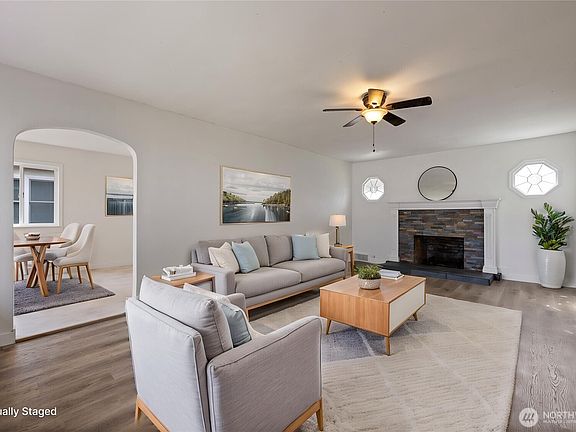 3rd image of 15113 SW Grant Avenue