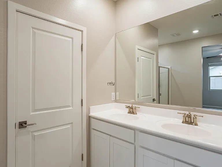 14155 W Georgia Dr — Photo 18