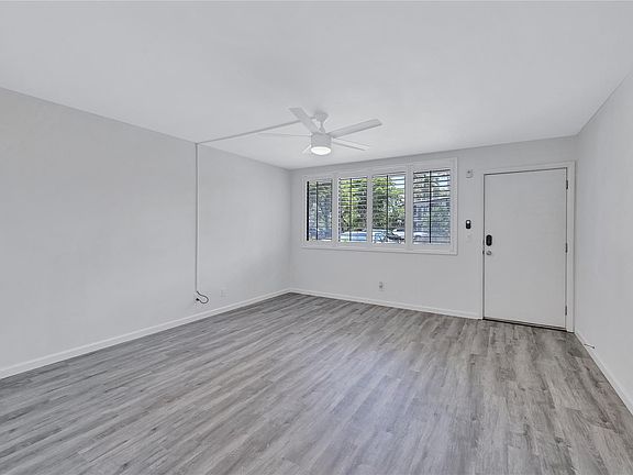 3rd image of 1901 N Andrews Avenue #103