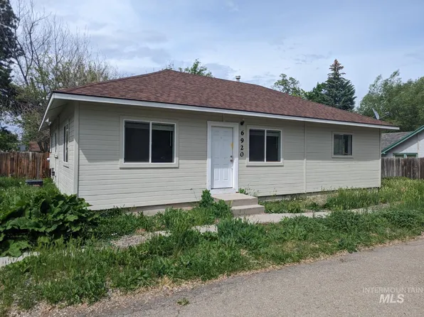 6920 & 6922 W Petrie St, Boise, ID 83704