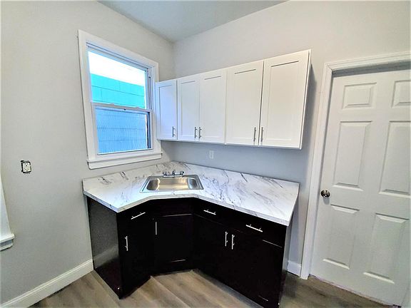 2nd image of 182 N 17th St #2Q