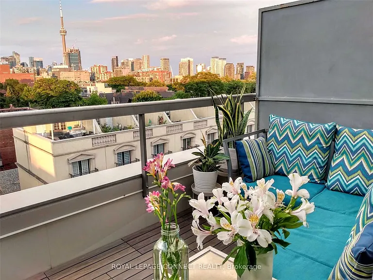 955 Queen St W #Penthouse 15 — Photo 16