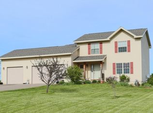 865 162nd St, Hammond, WI 54015
