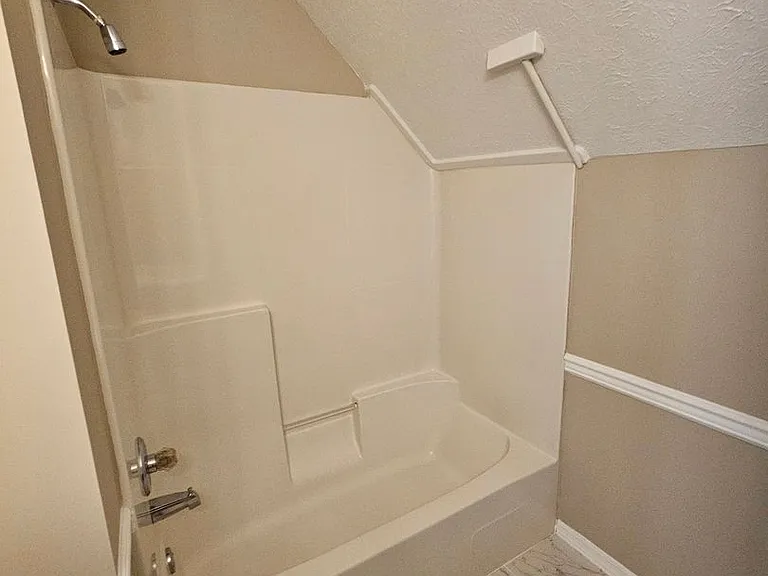 2103 Coral Dr — Photo 42