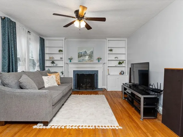 303 14th St, Waynesboro, VA 22980