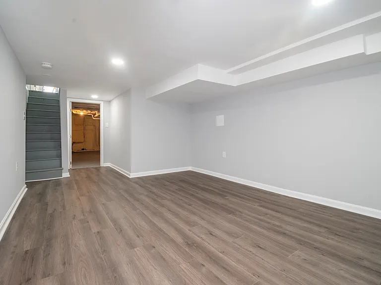 415 N Kenwood Ave — Photo 23