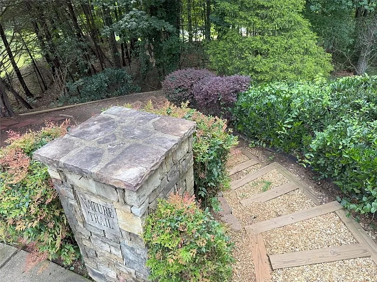 225 Crown Vetch Ln — Photo 39