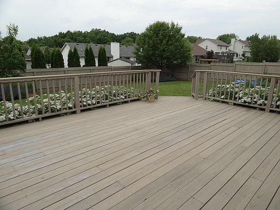 5th image of 407 Emerald Hills Dr