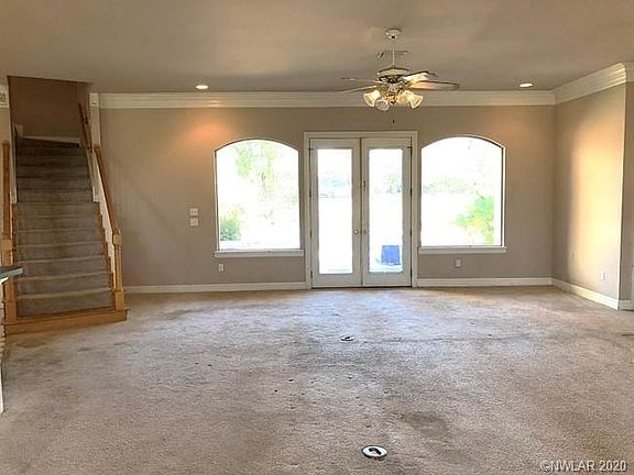 5th image of 301 Weavers Way