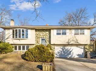 2100 Arbor Vitae Dr, Hanover Park, IL 60133