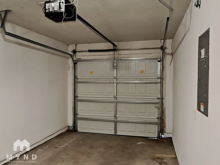 1778 Chatham Cir — Photo 18