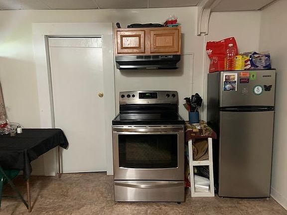 3rd image of 188 Hawley St #2