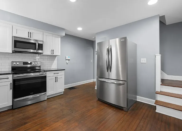1230 Gilbert St — Photo 9