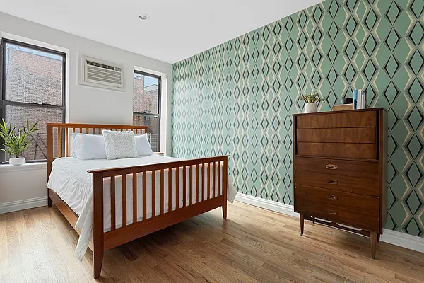 Sold by Corcoran | media 21