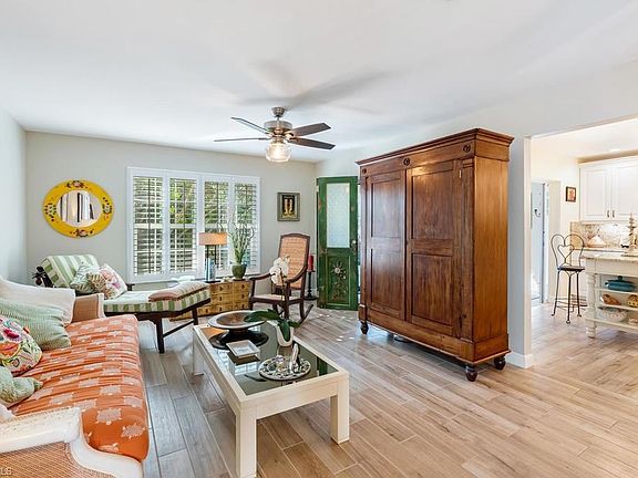 3rd image of 212 Bobolink Way #212B